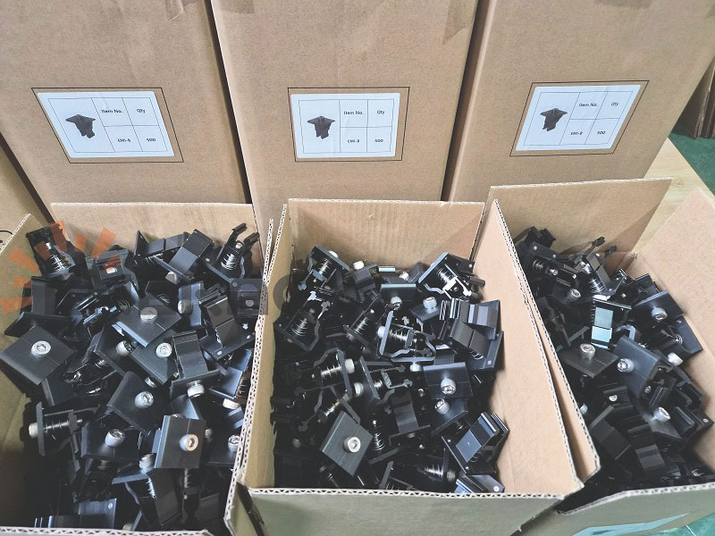 Inner and end integrated clamp kit