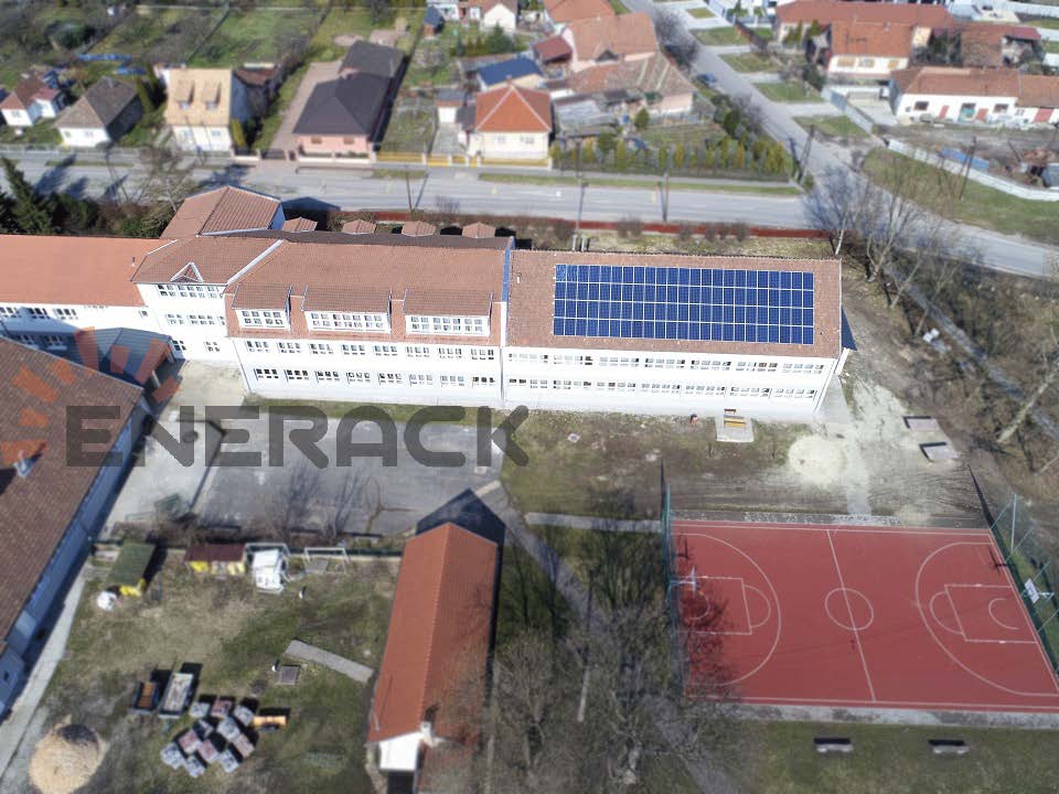 Sistem de cârlige pentru acoperiș cu țiglă T01 de 35KW în Ungaria