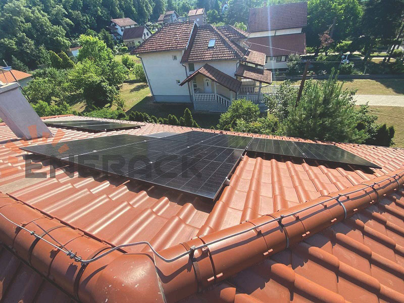 Caz excelent de instalare a acoperișului din țiglă Enerack în Europa