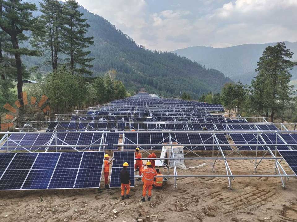 Sistem standard de montare la sol de 2 MW în Bhutan