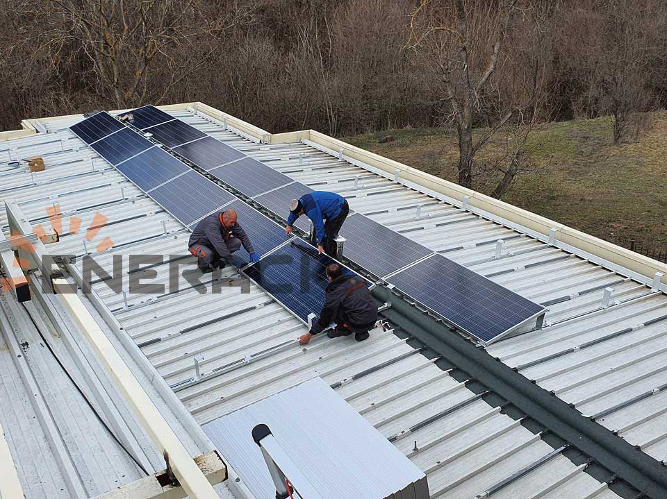 Sistem de acoperiș înclinat de 15KW în Bulgaria